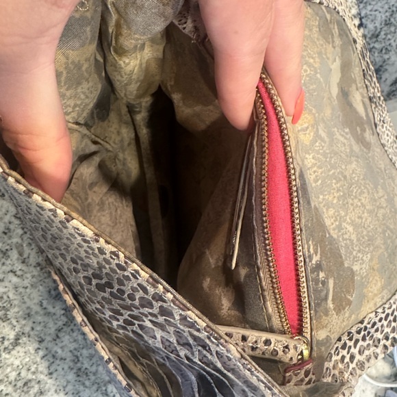 Elliott Lucca Beige Snake Print Crossbody Bag - Picture 4 of 8